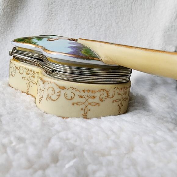 Vintage Porcelain Japanese Music Box Trinket Violin Flower Shaped Lego Brand - Picture 10 of 16